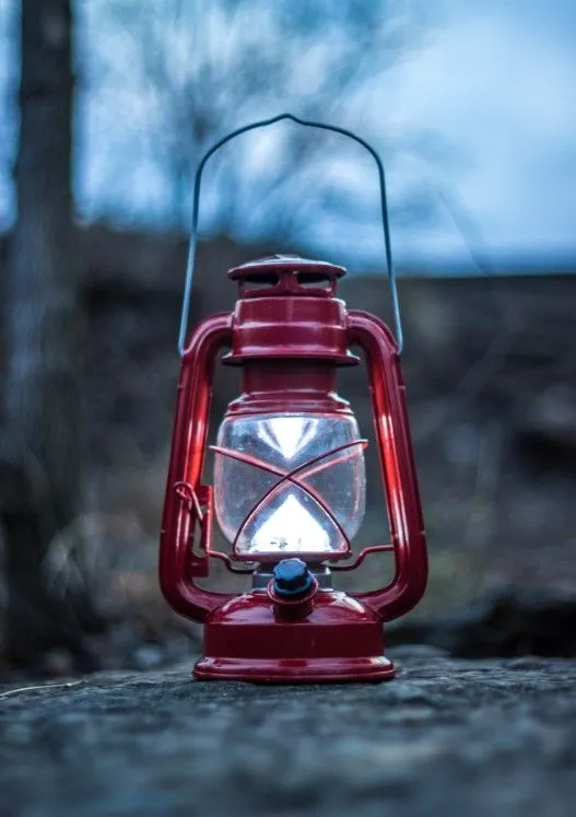 LED LANTERN - 9 IN